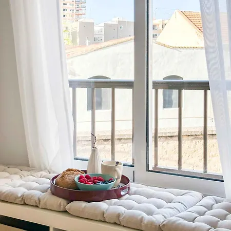Casa Cigarreras. Espacio Y Luz Cerca Del Centro. * Alicante